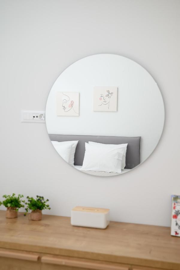 The H Experience - Eclectic Spacious Apartment Near Venetian Castle - 2 Heraklion  Ngoại thất bức ảnh